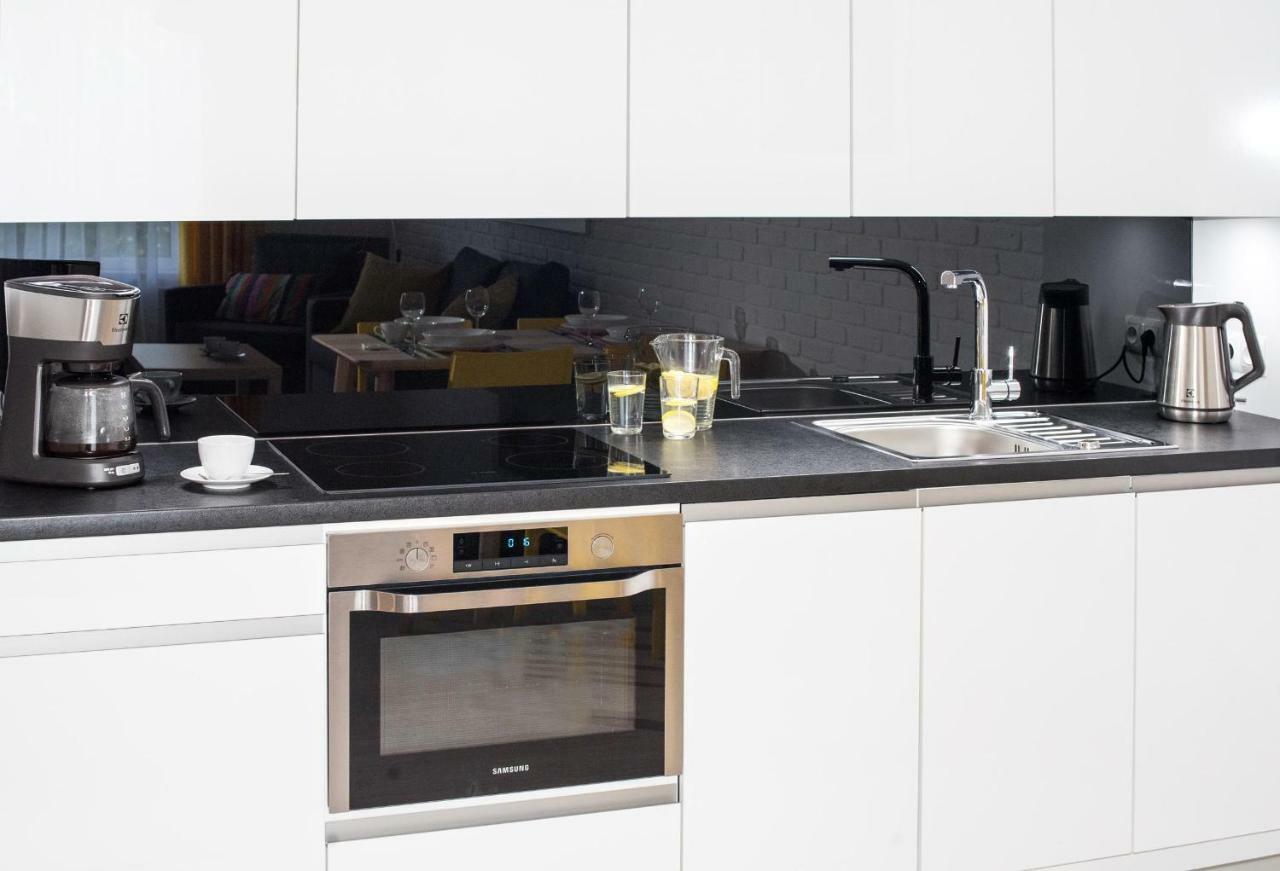Lato Apartament Solna 11C Z Garazem 코워브제크 외부 사진