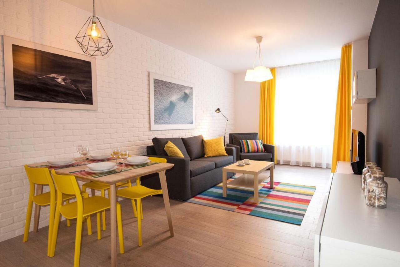 Lato Apartament Solna 11C Z Garazem 코워브제크 외부 사진
