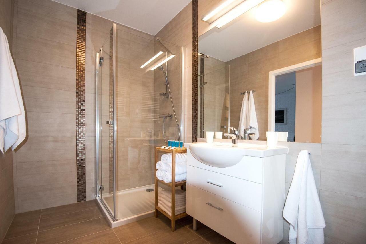 Lato Apartament Solna 11C Z Garazem 코워브제크 외부 사진